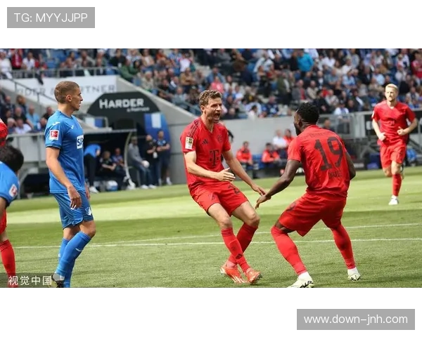 拜仁定位球防守开场连遭打击，中场调整成逆转关键